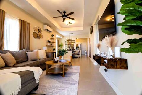 Kelly’s Ocean Paradise