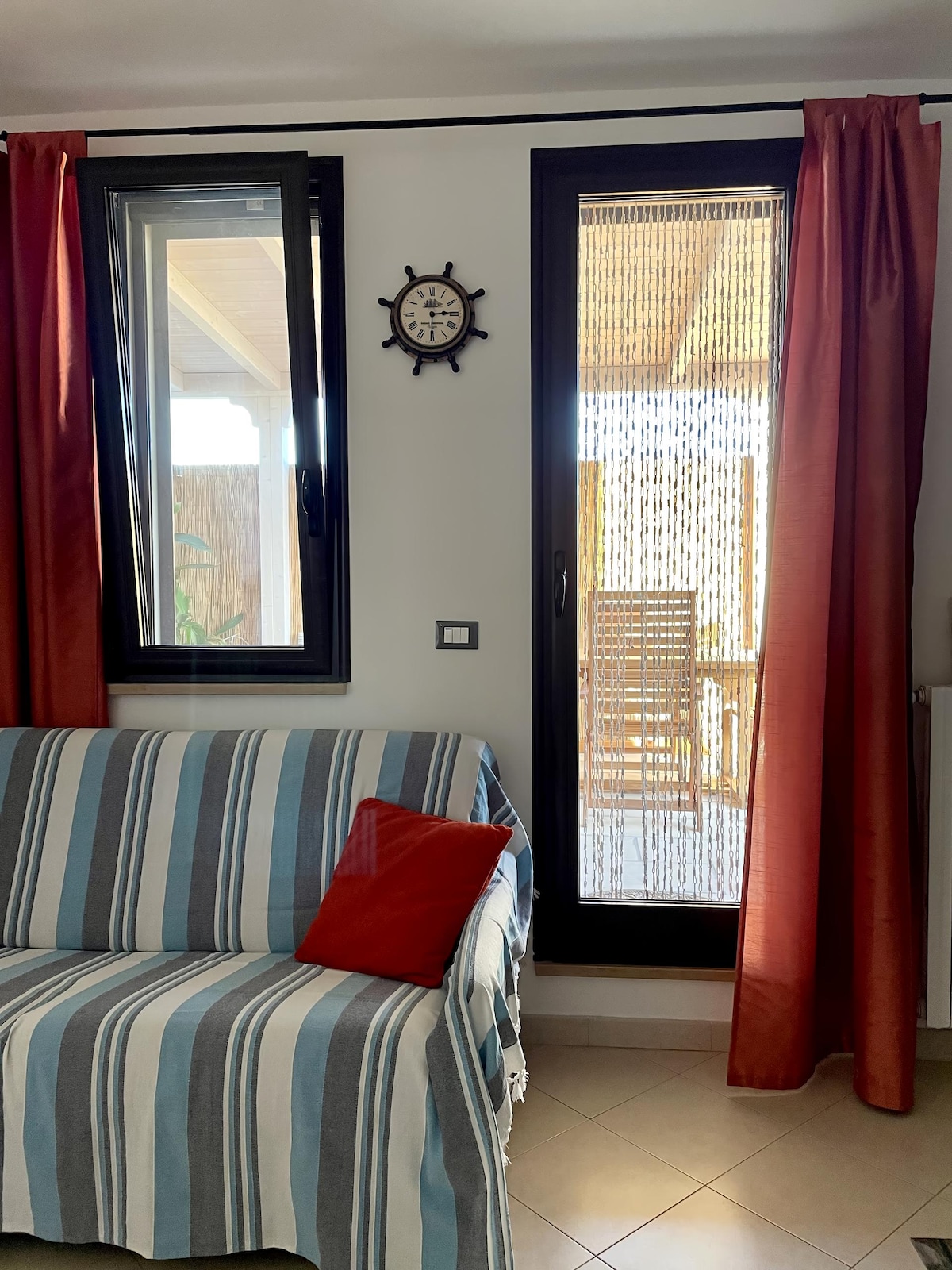 Propriété Airbnb réussie: Acquaviva penthouse near the Historic Center à Otranto