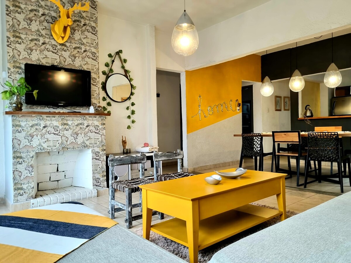 Top Airbnb: DesignHomeCerro 8pax-125 mts2 large spaces. en Córdoba