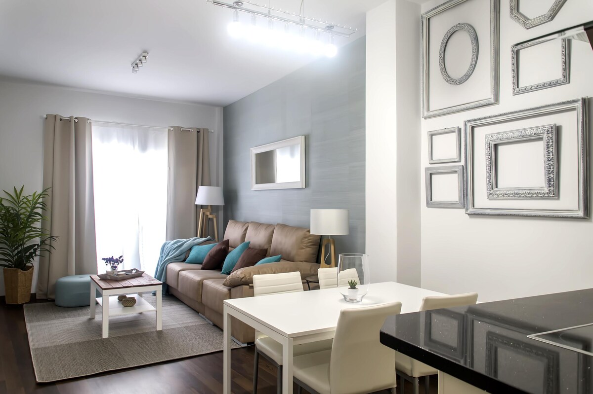 Successful Airbnb property: NEW ! ! ! Luxury City Center & Private Terrace in La Goleta