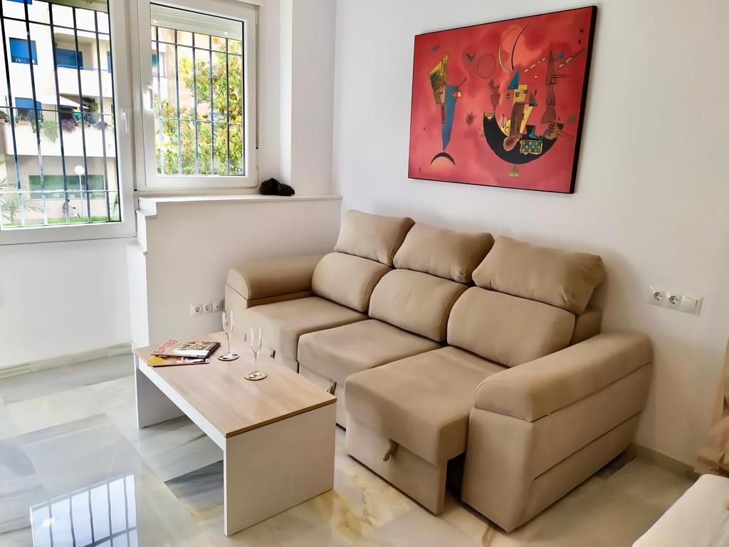 Top performing Airbnb: Loft-B. Stations, Downtown, Huelin in Parque Ayala