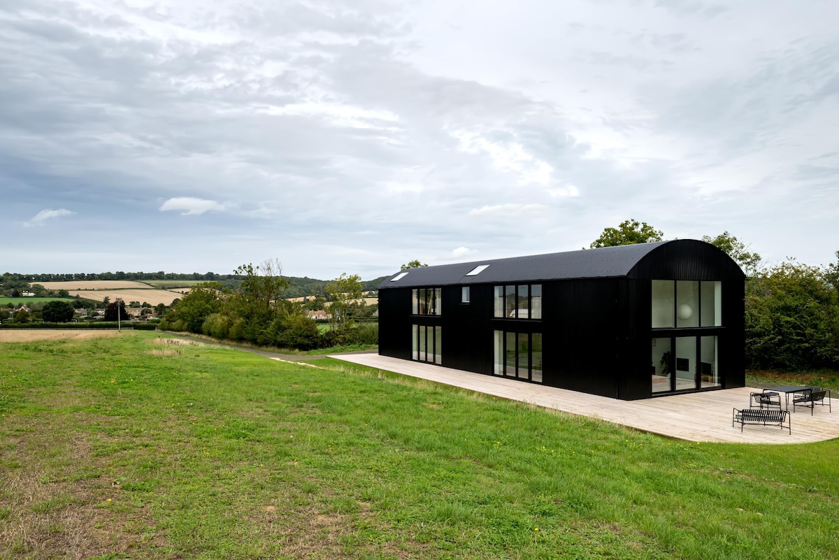 Dutch Barn, Cotswolds - Minutes to Soho Farmhouse