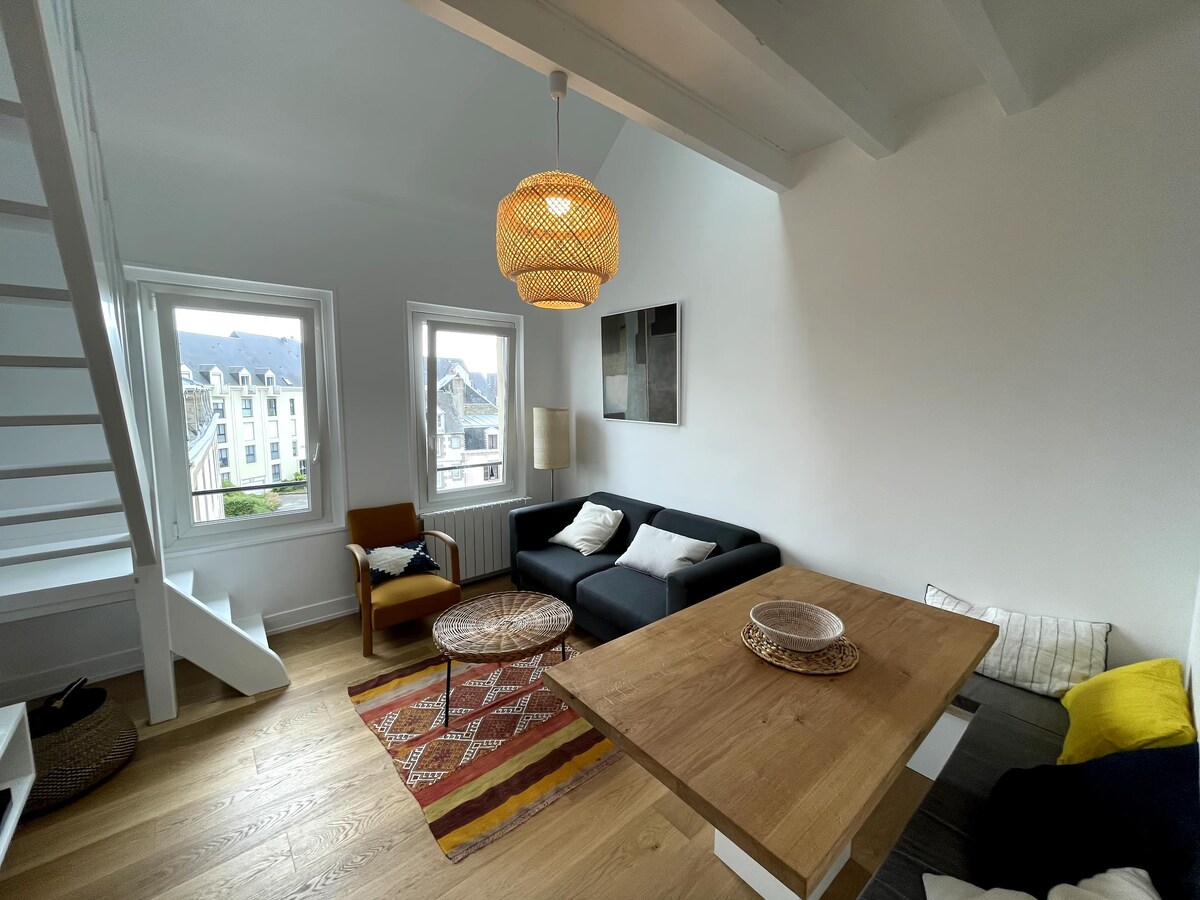 Successful Airbnb property: Charming duplex in the middle of Granville. in Granville