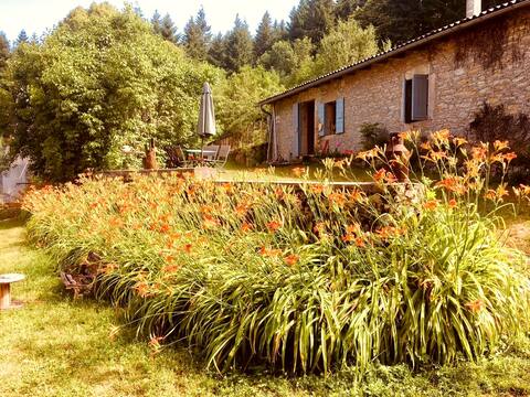 #Le Petit Outside Le Grand Dehors
