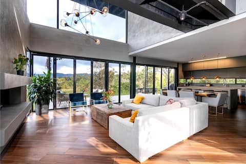 Amazing Lakefront House & Casita / Private 4 Acres