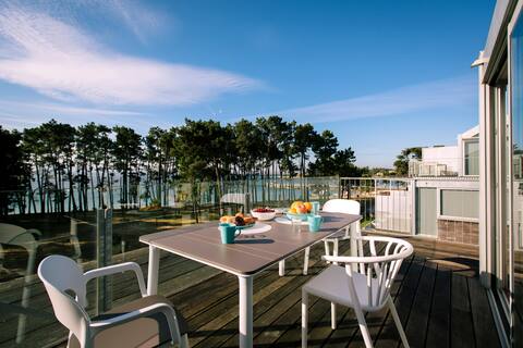 roomAREA accommodation open to sea and nature