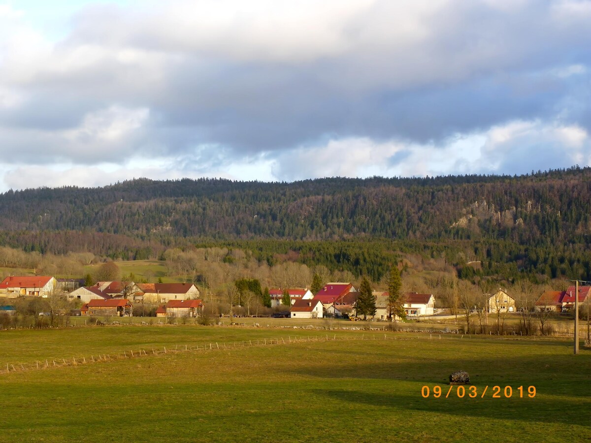 Top performing Airbnb: Les lucarnes du ponant in Diocèse De Saint Claude