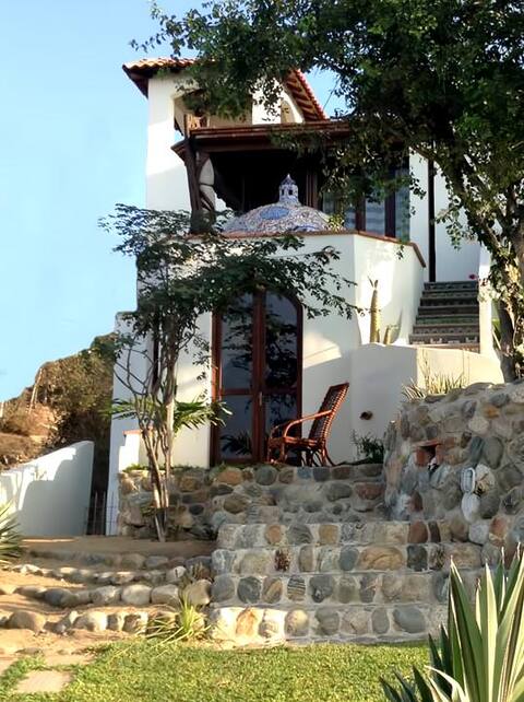 Flamboyant apartment with beautiful sea view
