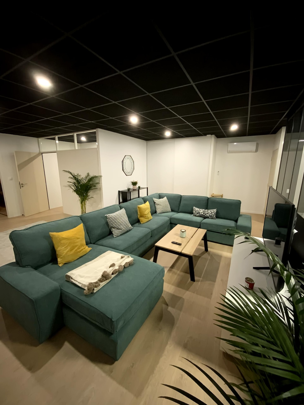 Airbnb performant: 4 Bedroom Loft 8p or 10p near ski resort à Issoire