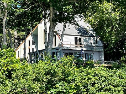 Maine Sea House on Blue Hill Bay