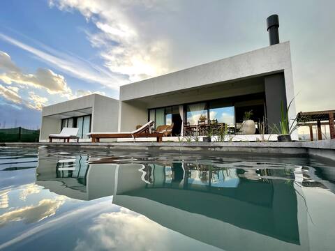 Residence in Country Náutico with lake view