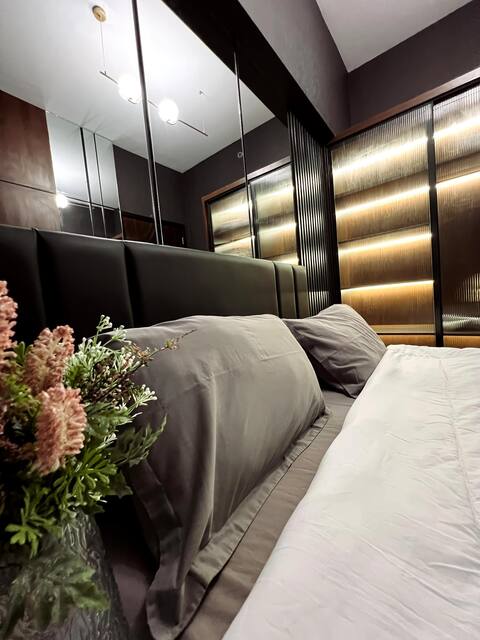 New Room Solo Paragon Apartment