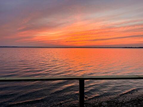 Spacious 4 BR House on Lake Champlain