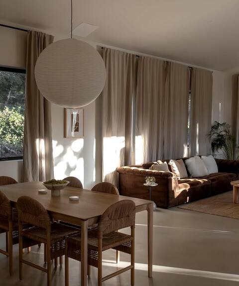 Meena Lodge, A Coastal Retreat