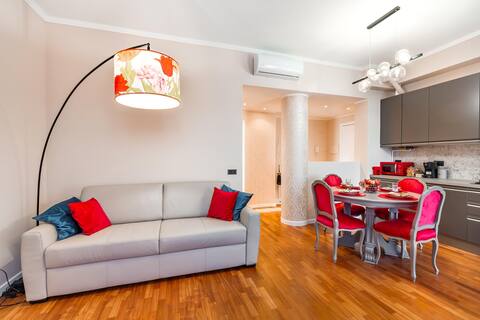Stylish apartment next to the subway