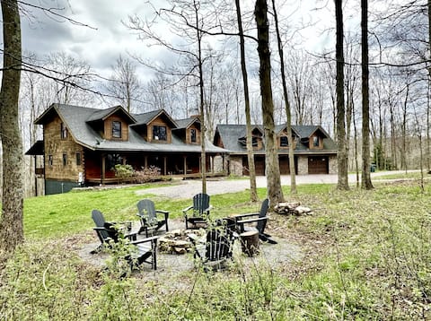 Log Home on 11 acres w/ Hot Tub