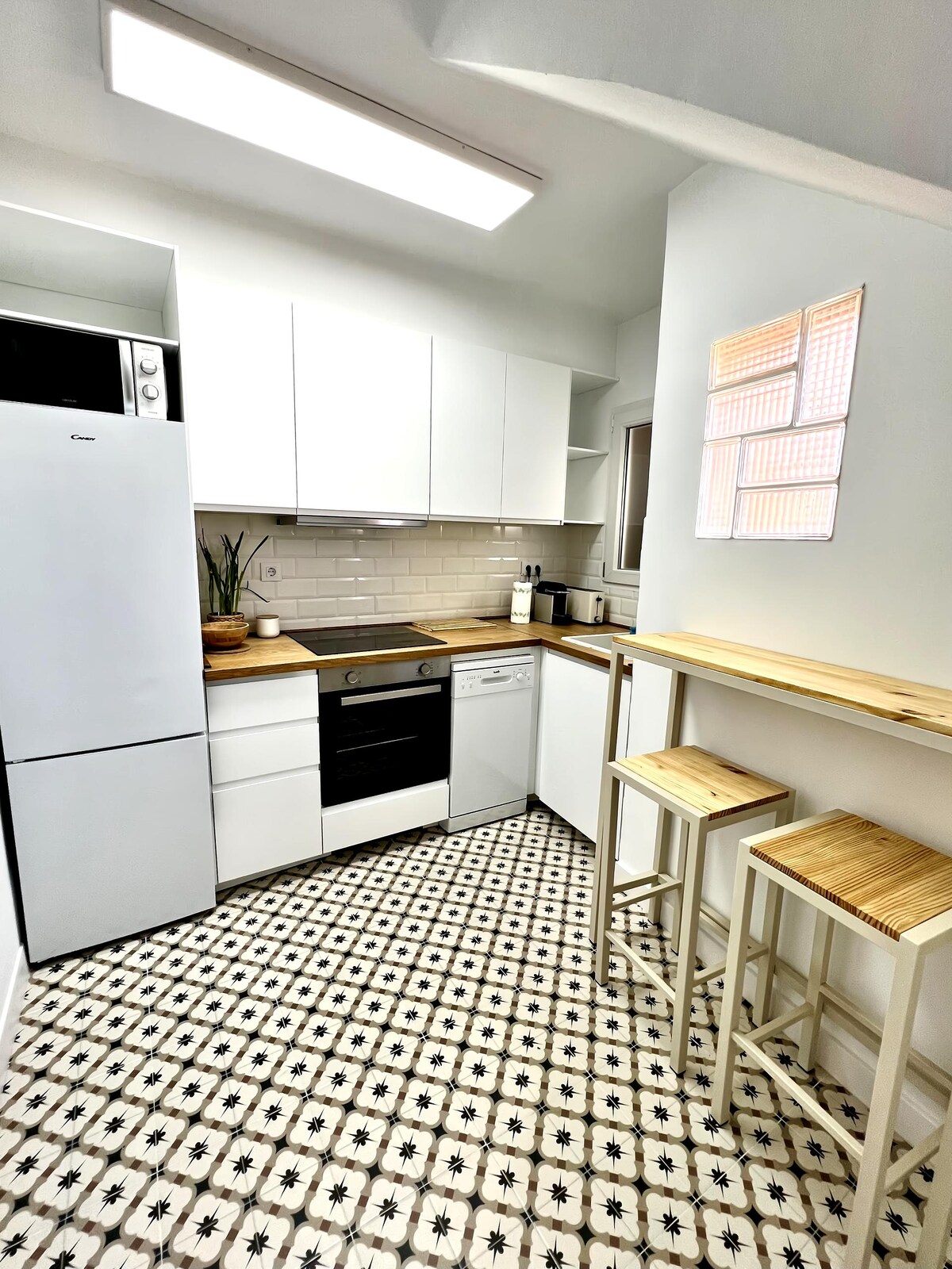 Popular Airbnb listing: Cozy apartment in front of the cathedral in Tarragona