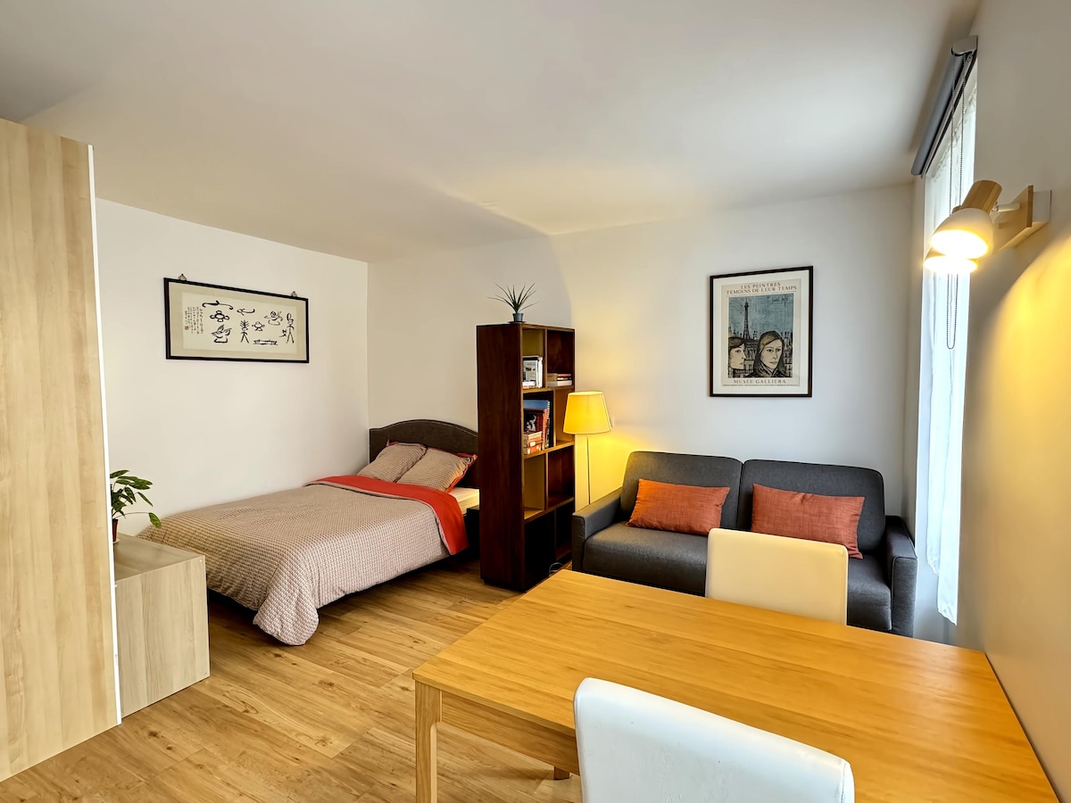 Annonce Airbnb populaire: Studio Paris Montparnasse à Paris 14e Arrondissement