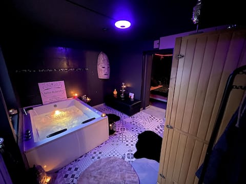 bubbles of paradise 
love room