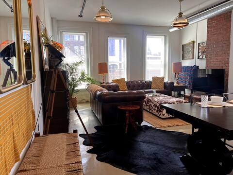 Designer's Den in the Business District