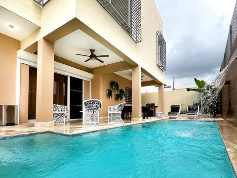 Luxury 3-Story Villa: Rooftop, Pool, BBQ & Staff