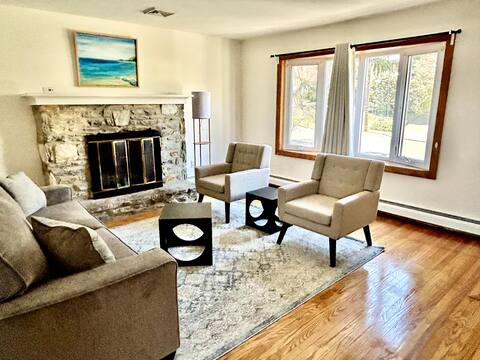 Modern 3BR/2BA. Comfort. Convenience