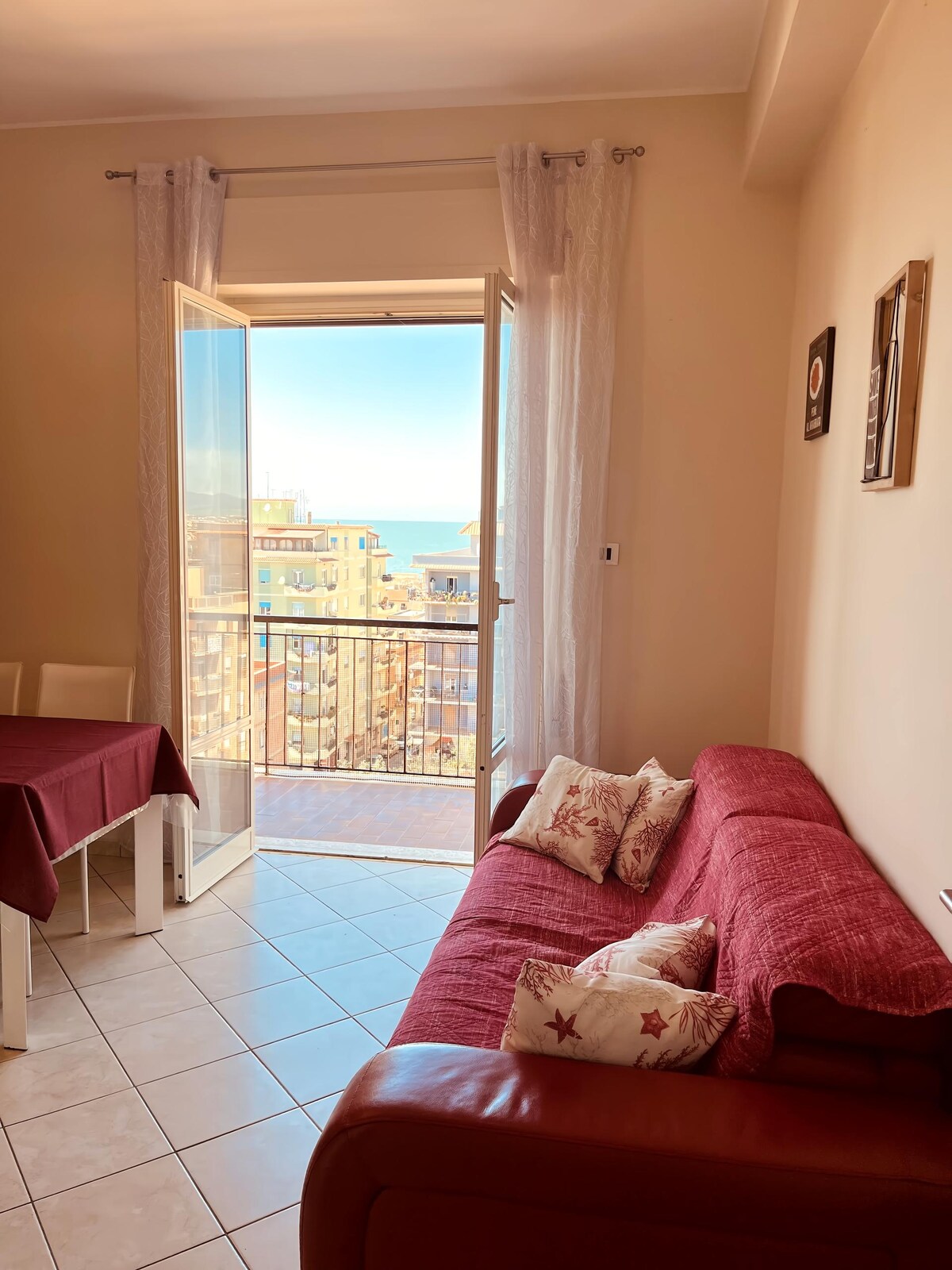 Top performing Airbnb: Belvedere Sea View Apartment in Ladispoli
