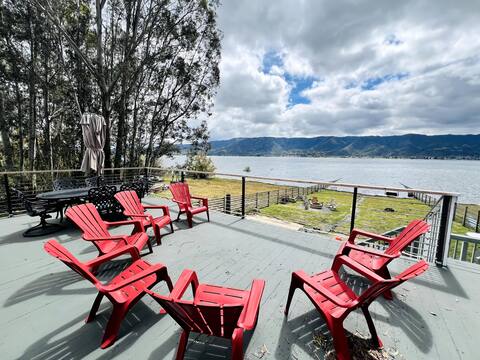 Peaceful Paradise Lake House | 7 bed | 12 guest