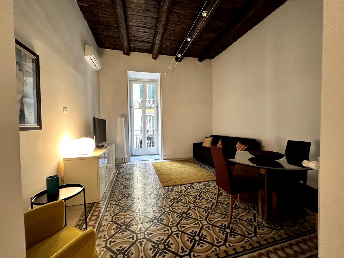 Popular Airbnb listing: Toledo Napoli Playhouse in Napoli