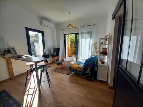 Appartement F2 cosy,6mn PÉZENAS,jardinet, Alignan.