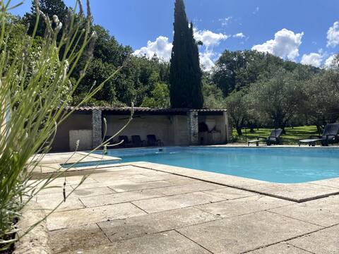 Charming home in Séguret with a pool