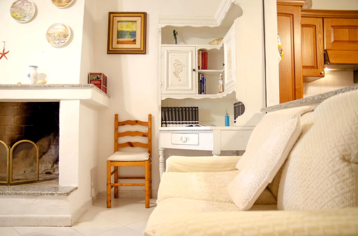 Top Airbnb: [Beach 50mt] Casa Sarda in San Giovanni a Posada