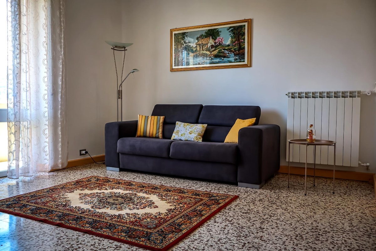 Leistungsstarkes Airbnb: At Teresa's House in Spotorno