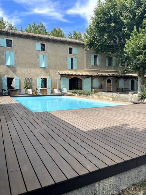 Provencal farmhouse with private pool Avignon St-Rémy