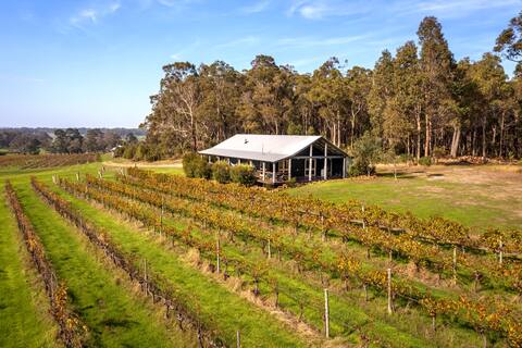 Valley Cottage, Treeton winery, Margaret River