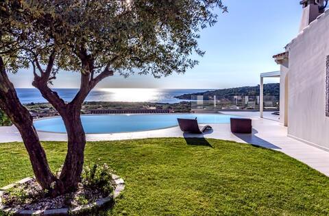 New villa Smeralda fronte mare