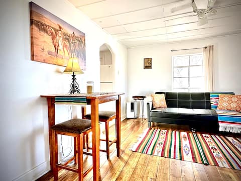 Sunny Southwest Casita!