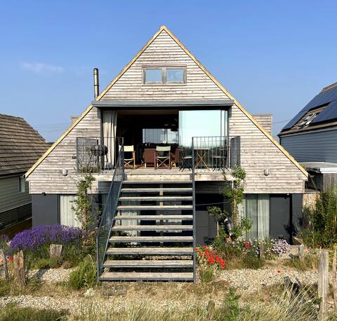 Lovely Beach House at Greatstone, Dungeness, Kent