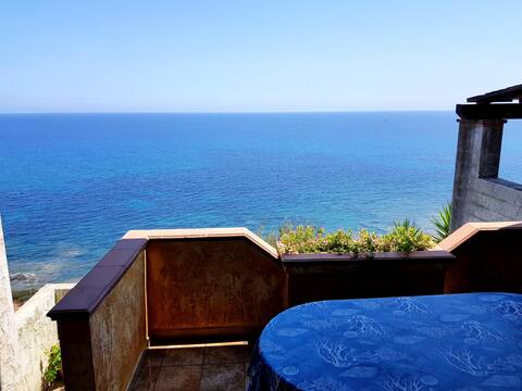 "Frontemare" villa with dreamy view
