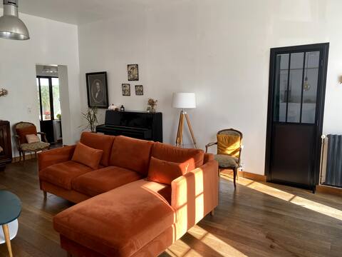 Charming Vintage house in the heart of the city and beach