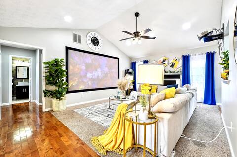 🌟 NEW Modern Home Theatre - Thoroughly Sanitized 🌟