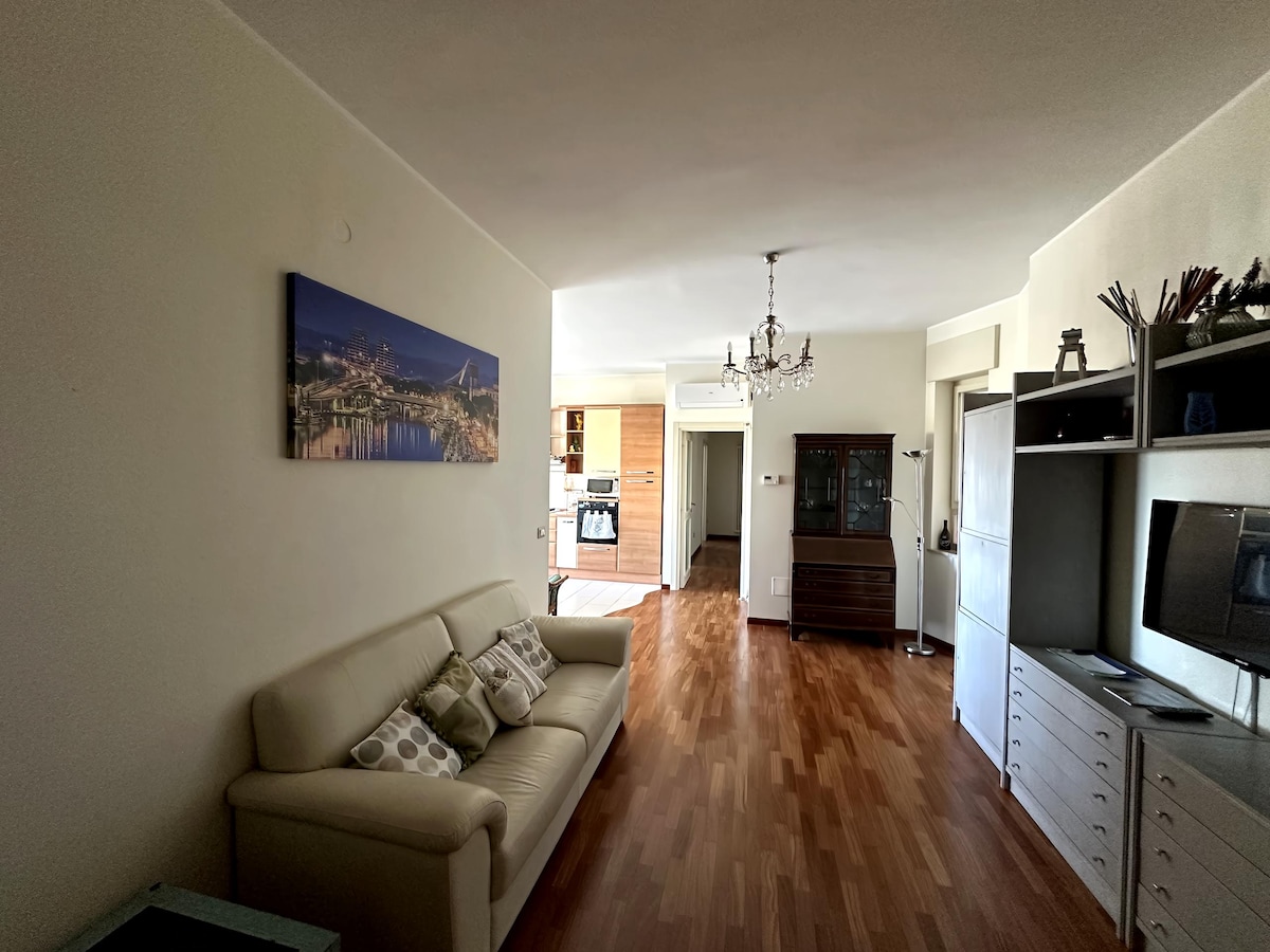 Popular Airbnb listing: Three-room beachfront Pescara Centro in Pescara