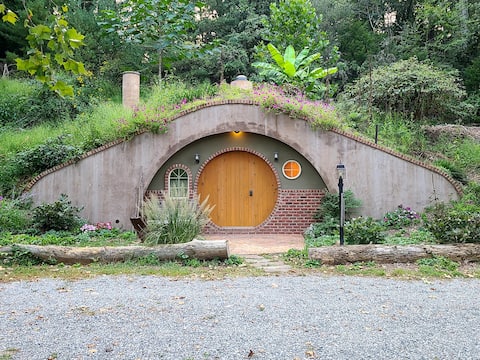 Underground Hobbit Style Dome House.