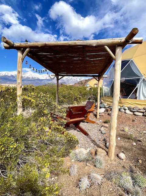 Domo en Potrerillos overlooking the "Águila" Dique