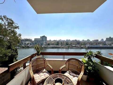 Sunshine Condo W/ Amazing Nile views in Zamalek