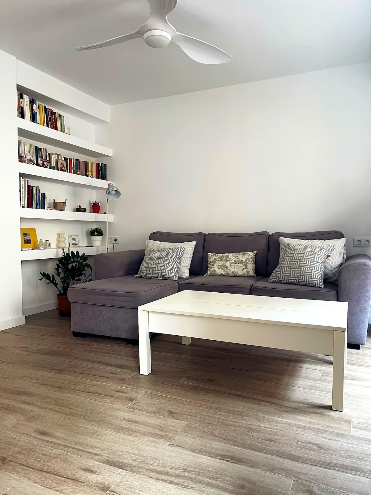 Popular Airbnb listing: Nice apartment in Valencia, newly renovated in Extramurs