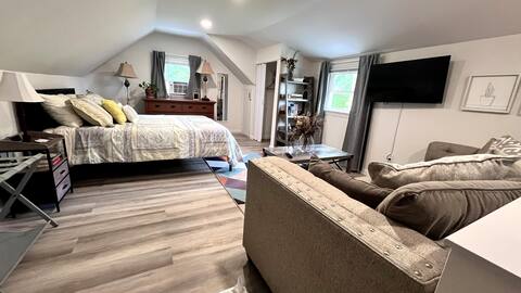 The Blue Jay studio - a serene get away for two