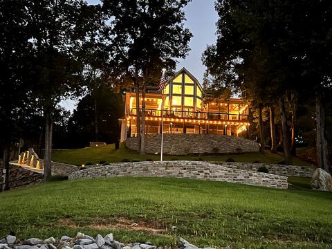 Vacation oasis on the water!