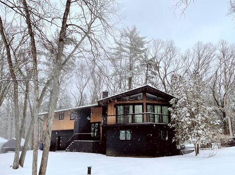 Spacious Hudson Valley Home - 5 minutes to town