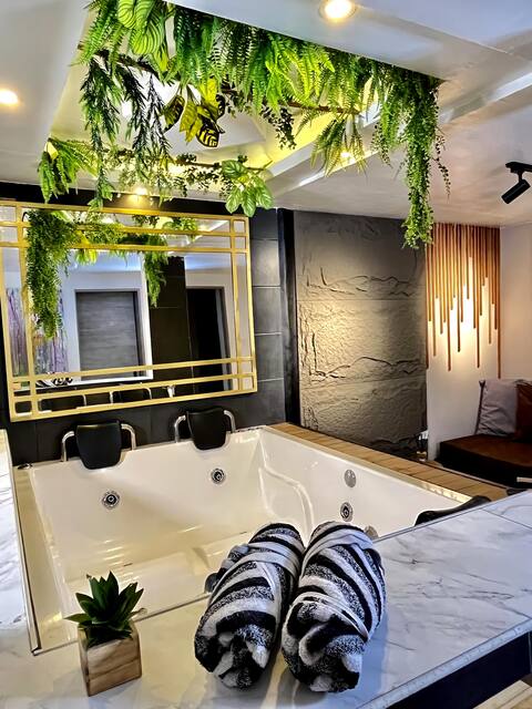 Linda casa Medellín con jacuzzi cerca al metro
